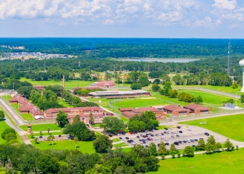 Image by Felix Mizioznikov via Shutterstock