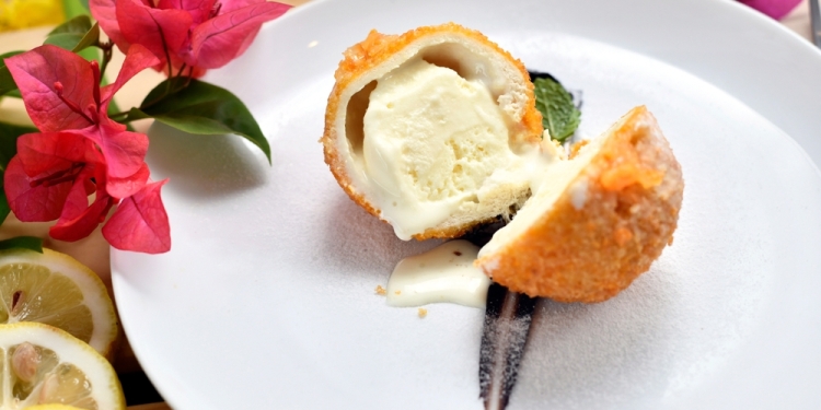 Image by Iwan Mawanto via Shutterstock