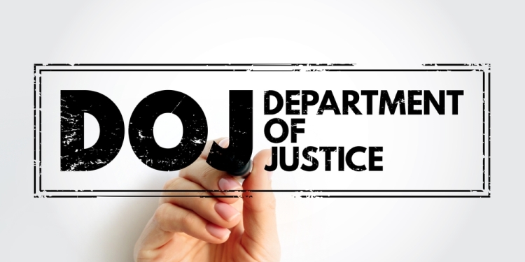 dizain image via Shutterstock