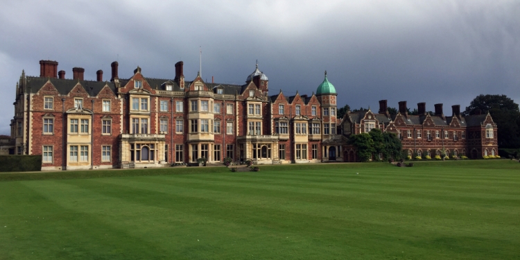 mrmhf image via Shutterstock