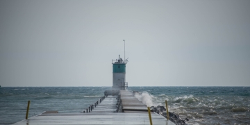 ChicagoPhotographer image via Shutterstock