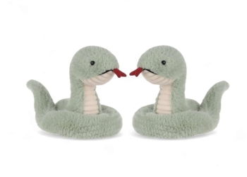 maya8900 image via Shutterstock