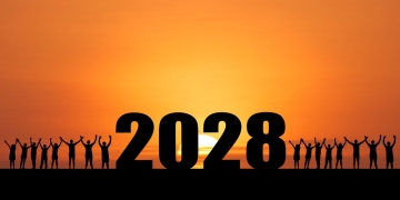 2000studio image via Shutterstock