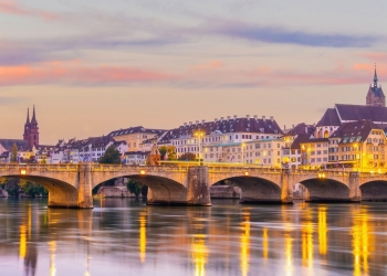 f11photo image via Shutterstock