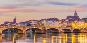 f11photo image via Shutterstock