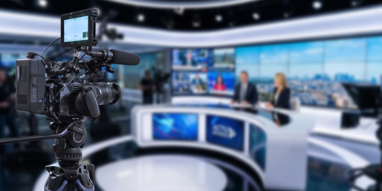 JuShoot image via Shutterstock