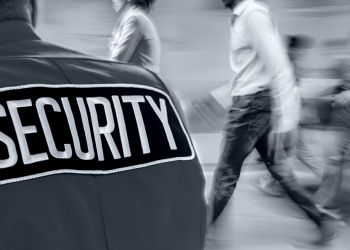 blurAZ image via Shutterstock