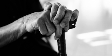 hxdbzxy image via Shutterstock