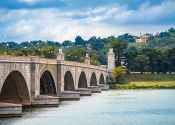 xbrchx image via Shutterstock