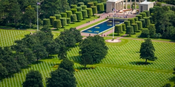 Mike Workman image via Shutterstock